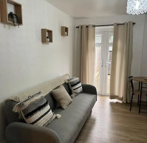 2 Bed Bungalow In Sinfin