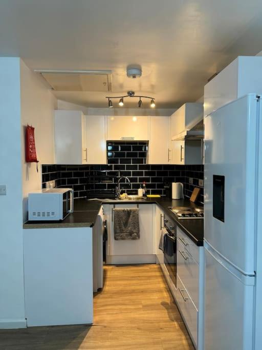Apartment 2 Bed In Sinfin