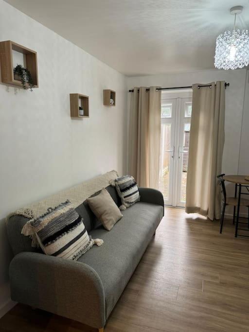 Apartment 2 Bed In Sinfin *